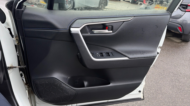 Toyota RAV4 2.5 VVT-i Hybrid Dynamic 5dr CVT 2WD Hybrid Estate